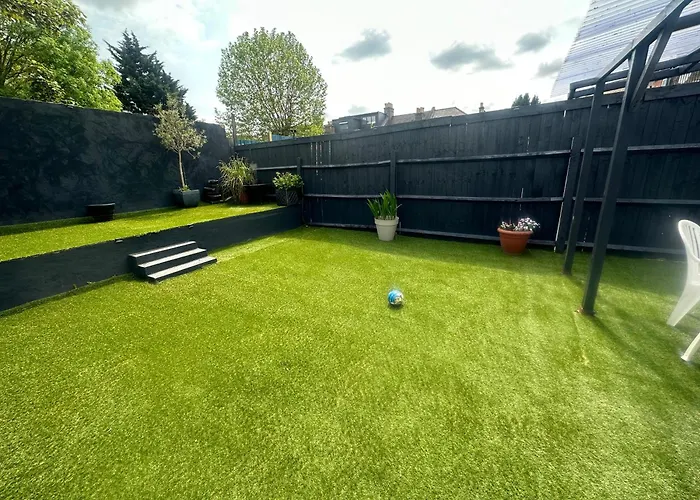 5 Bedroom House Se6 London